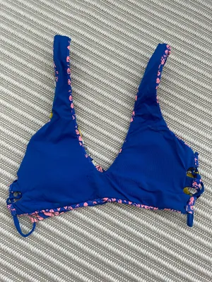 Everything But Water Reversible Bikini Top thumbnail 4