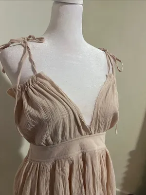 Le Lis Blush Tie-Shoulder Tiered Mini Dress thumbnail 2