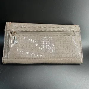 GUESS women's accessory wallet from‎ the brand thumbnail 3