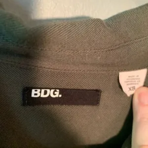 BDG‎ Women's Size XS Shirt Dress Button Down Dark Green Roll Tab Sleeves thumbnail 8