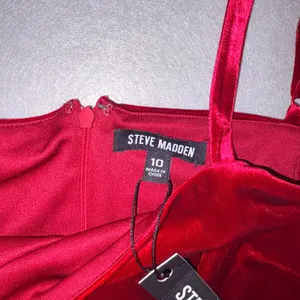 Steve Madden Giovanna Red Velvet Bubble Hem Mini Dress Adjustable Straps Size 10 thumbnail 4