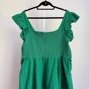 Timeless London Green Eyelet Dress UK20 US16 Flutter Sleeve Smocked‎ Casual thumbnail 2