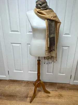Gold and Black Paisley Pashmina Shawl With Fringes - 71" x 28"‎ - NEW In Bag. thumbnail 14