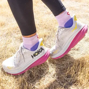 HOKA Women's Clifton 9 in eggnog / blanc de blanc Running Shoes size 6.5 thumbnail 3