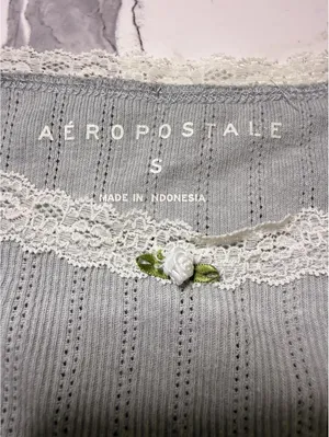 Aeropostale Women’s Small Gray Ribbed Pointelle Lace Long Sleeve Crop Top thumbnail 3