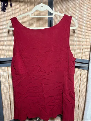 torrid Deep Red Sleeveless Hook-Front Tank thumbnail 4