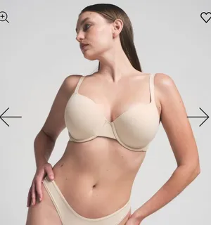 SKIMS Fits Everybody T-Shirt Bra thumbnail 1