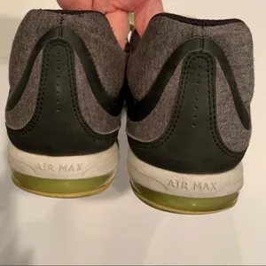 Nike Air Max S2S gray knit upper training shoe black trim and green laces Size 8 thumbnail 5