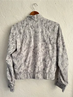 Lululemon Jacket Womens 4 White Gray Nylon Reversible thumbnail 3