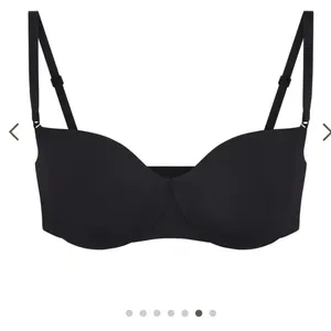 SKIMS‎ Smoothing Intimates Strapless Bra BA-BAN-2607 color Onyx 42D thumbnail 8
