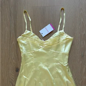 Beginning Boutique Maxi Dress Honey Size US2 Yellow thumbnail 2
