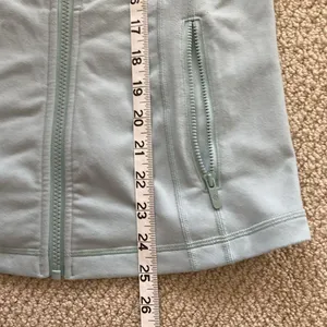 LULULEMON Define Jacket Hazy Jade Size 6 Luon Full Zip Stretch Soft Women’s GUC thumbnail 11