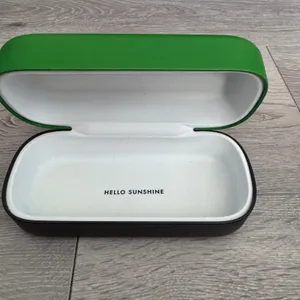 Kate Spade New York Green Black Hard Shell Glasses Case‎ Hello Sunshine Logo thumbnail 2