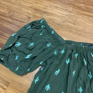 Express Cactus Print Top Womens Size Medium Green Puff‎ Sleeve Square Neck Top thumbnail 2
