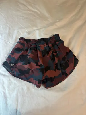 Hotty Lululemon Hot 2.5" Shorts camo thumbnail 3