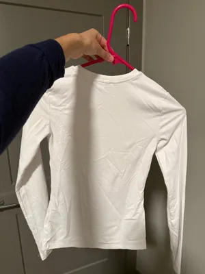 H&M athletic long sleeve thumbnail 2