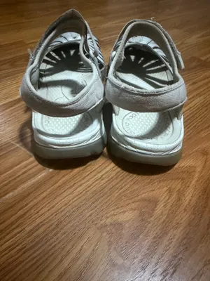 Keen Women's Rose Sandals Grey Size 7.5. thumbnail 5