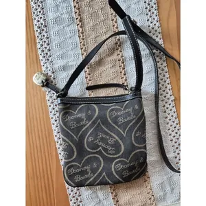 Y2K Dooney & Bourke signature heart monogram Flap canvas crossbody bag purse thumbnail 4