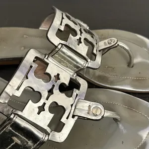 Tory Burch benton 2 flats Silver Metallic Sandals with Logo Buckle thumbnail 4
