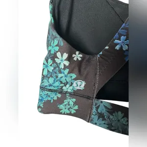 Lululemon In A Flash Bra Size 4 Petal Pop Floral Black Multi‎ thumbnail 7