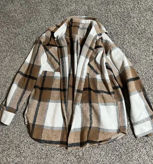 Amazon Flannel Plaid Jacket thumbnail 1