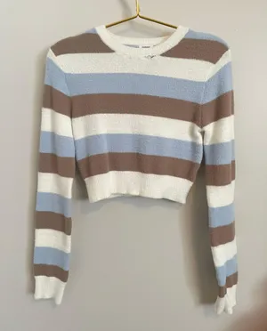 Crop Sweater thumbnail 1
