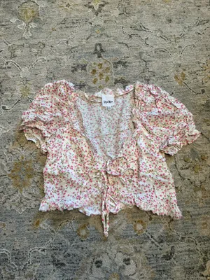 Front Tie Floral Sky to Moon Top thumbnail 6