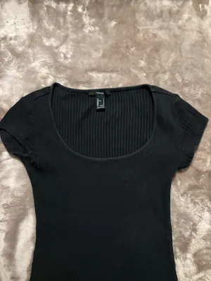 Forever 21 Bodysuit Women’s Size S Black Ribbed Scoop Neckline Short Cap Sleeve thumbnail 3