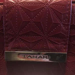 Tahari Burgundy Wallet Identity Protect Zip And Snap Closure thumbnail 3
