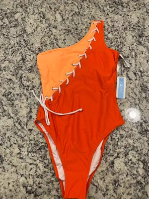 Cupshe One-Piece Swimsuit thumbnail 2
