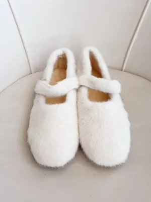 Women’s Faux Fur Mary Jane Slippers – White – Size 6 – Never Worn thumbnail 11