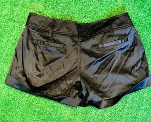Black Mini Shorts Size undefined thumbnail 4