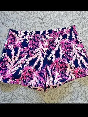 Lilly Pulitzer Hazelle Beyond The Sea Print Stretch Athletic Shorts Size 6💛 thumbnail 2