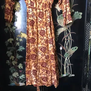 Vintage Victoria’s Secret robe / dress Hawaiian style size small brown burgundy thumbnail 10
