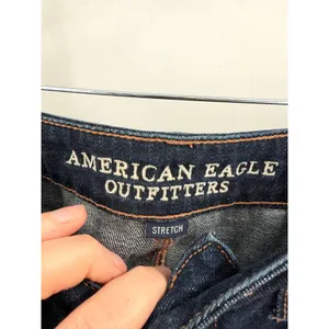 American Eagle Tomgirl Jeans Womens 4 Blue‎ Dark Wash Stretch Denim Casual Indie thumbnail 2