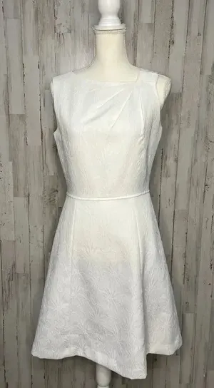 Tahari-Levine Studio Women's White Floral‎ Fit & Flare Dress Size 4 thumbnail 1