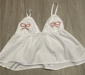 Chic White Camisole with Red Bow Details Size M thumbnail 1