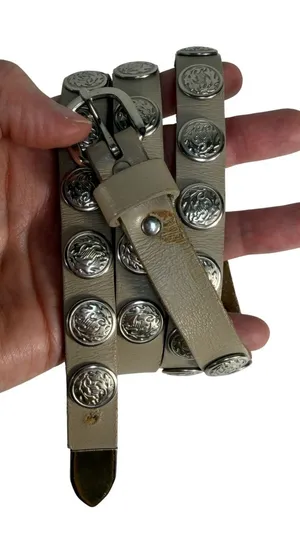 Vintage‎ S/M Skinny Leather Belt Boho Ornate Silver Concho Studded Western Tan thumbnail 1