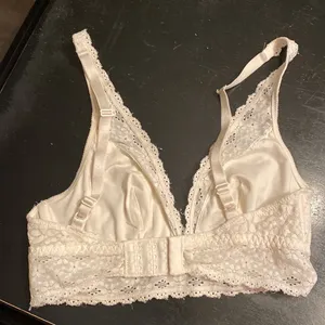 Wacoal Cream Lace Bralette Size 34 thumbnail 14