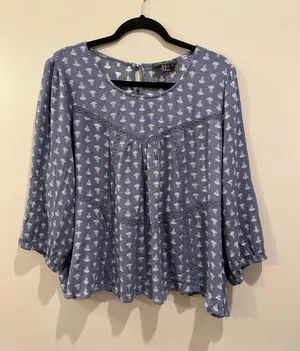 Forever 21 + Blouse thumbnail 1