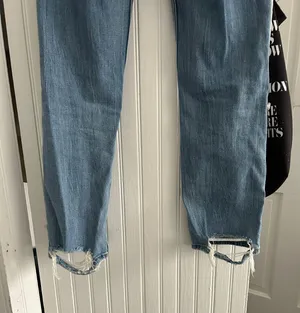 Abercrombie Ankle Straight Jeans thumbnail 3