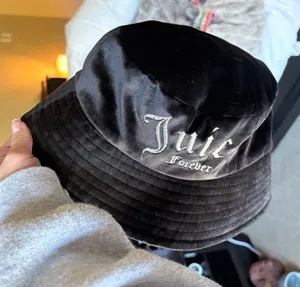 Juicy Couture Bucket Hat thumbnail 3