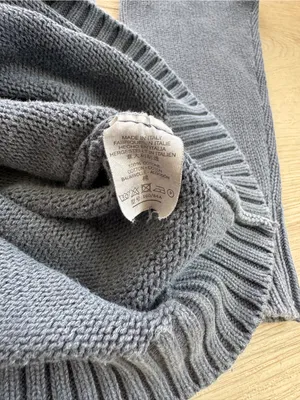 Brandy Melville Italian V-Neck Sweater - Blue Gray thumbnail 3