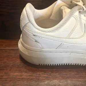 Nike Women's Air Force 1 Platform Sneaker Shoes in size 6 thumbnail 8