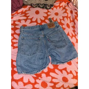 Levi's Jean High Rise Shorts thumbnail 3