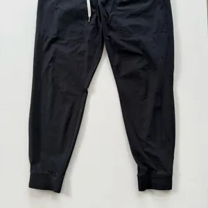 Vuori Joggers Size Medium thumbnail 8