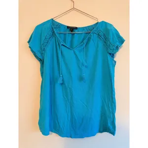 Lauren Ralph Lauren T-Shirt Women L‎ Blue Boho Crochet Lace Tassel Tie Top thumbnail 3