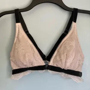 Victoria's Secret Bralette Small White and Black Velvet Trim Lace Feminine thumbnail 1