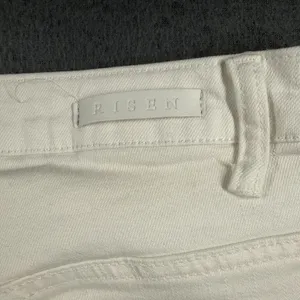 Risen Flare Jeans Womens 2XL Plus White High Rise Frayed Raw Hem Stretch Denim thumbnail 13