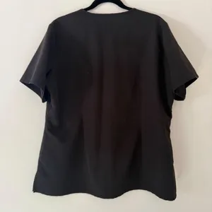 Figs‎ Catarina One-Pocket Scrub Top Black Size XL Scrub Shirt Short Sleeve thumbnail 2